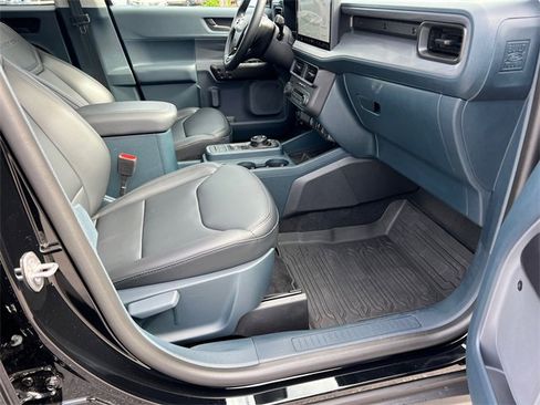 Used 2025 Ford Maverick Lariat w/ Black Appearance Package image 13