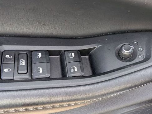 Certified 2024 Jeep Grand Cherokee Altitude AWD/4WD image 16