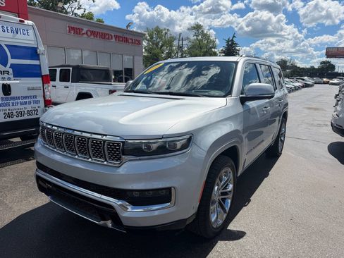 Used 2022 Jeep Grand Wagoneer Series II AWD/4WD image 1
