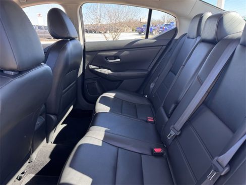 Used 2023 Nissan Sentra SR w/ SR Premium Package image 28