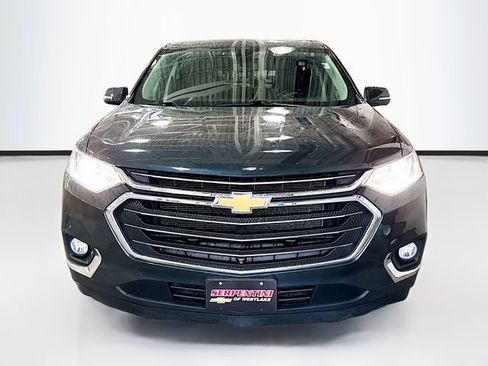 Used 2020 Chevrolet Traverse LT w/ LT Premium Package AWD/4WD image 4