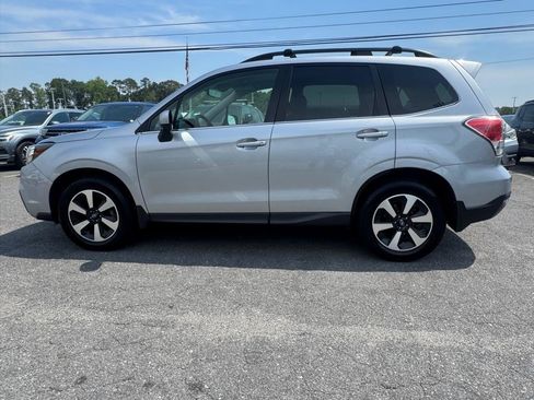 Used 2018 Subaru Forester 2.5i Limited AWD/4WD image 8
