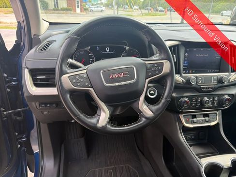Used 2022 GMC Terrain Denali w/ Denali Premium Package AWD/4WD image 16