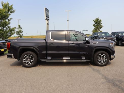 Certified 2024 GMC Sierra 1500 SLT w/ SLT Premium Plus Package AWD/4WD image 8