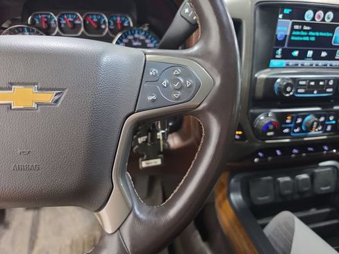 Used 2015 Chevrolet Silverado 1500 High Country w/ High Country Premium Package AWD/4WD image 12