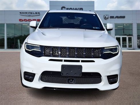 Used 2021 Jeep Grand Cherokee SRT image 2