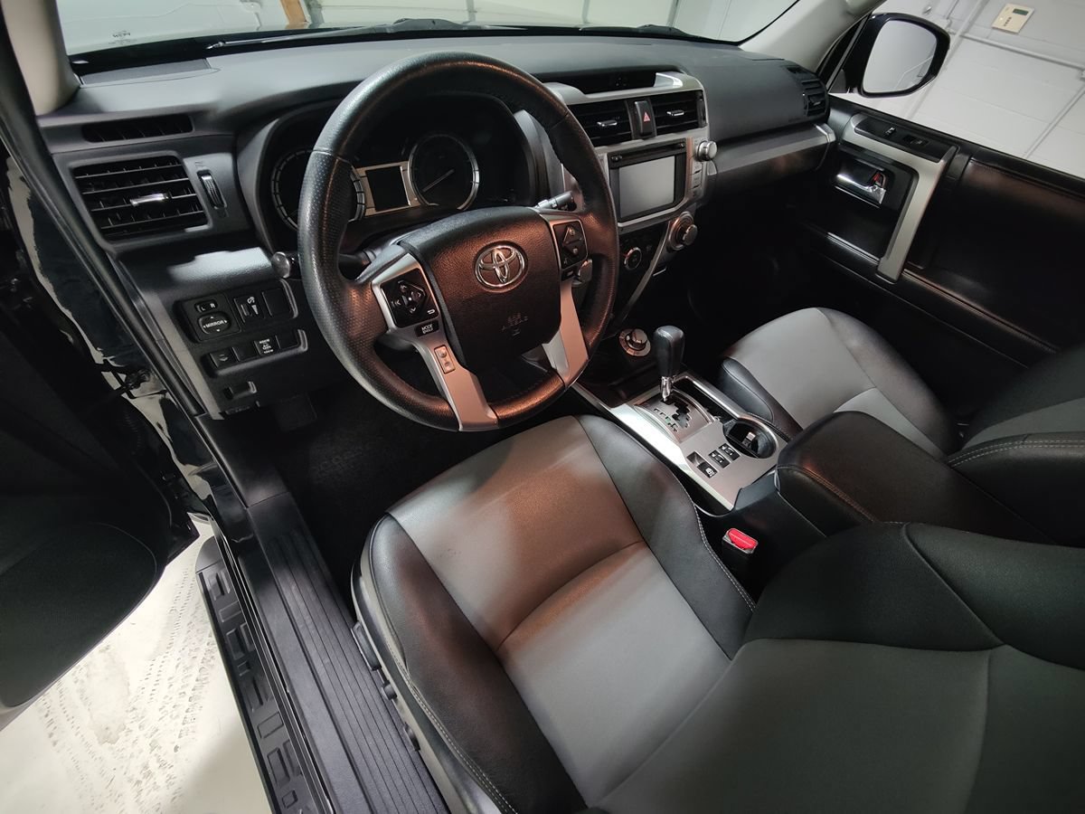 Used 2019 Toyota 4Runner SR5 Premium AWD/4WD image 30