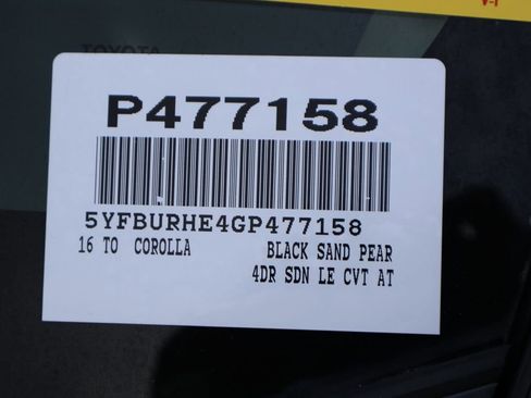 Used 2016 Toyota Corolla LE FWD image 7
