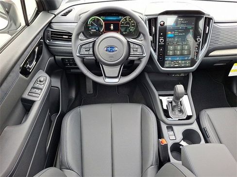 New 2025 Subaru Forester Limited image 9