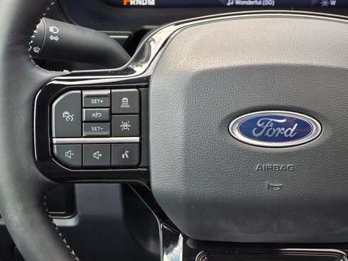 Used 2024 Ford F250 Lariat w/ Lariat Ultimate Package AWD/4WD image 16