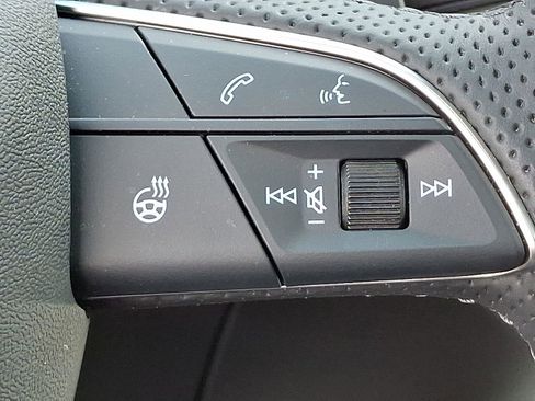 Certified 2025 Audi Q5 Prestige image 23