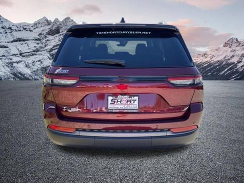 New 2026 Jeep Grand Cherokee Altitude AWD/4WD image 4