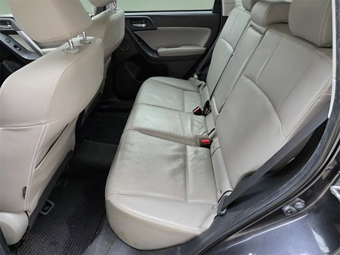 Used 2015 Subaru Forester 2.5i Limited w/ Protection Package #2 image 15