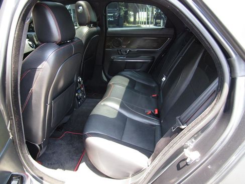 Used 2016 Jaguar XJ R RWD image 23