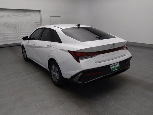 Used 2025 Hyundai Elantra SE FWD image 5