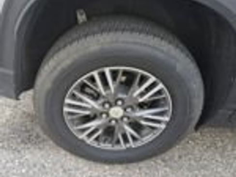 Used 2026 Chevrolet Traverse LT FWD image 14