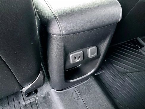 Used 2021 Chevrolet Colorado ZR2 image 28