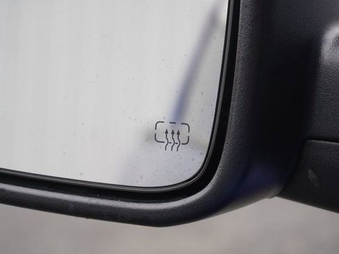 Used 2017 RAM 1500 Express image 36