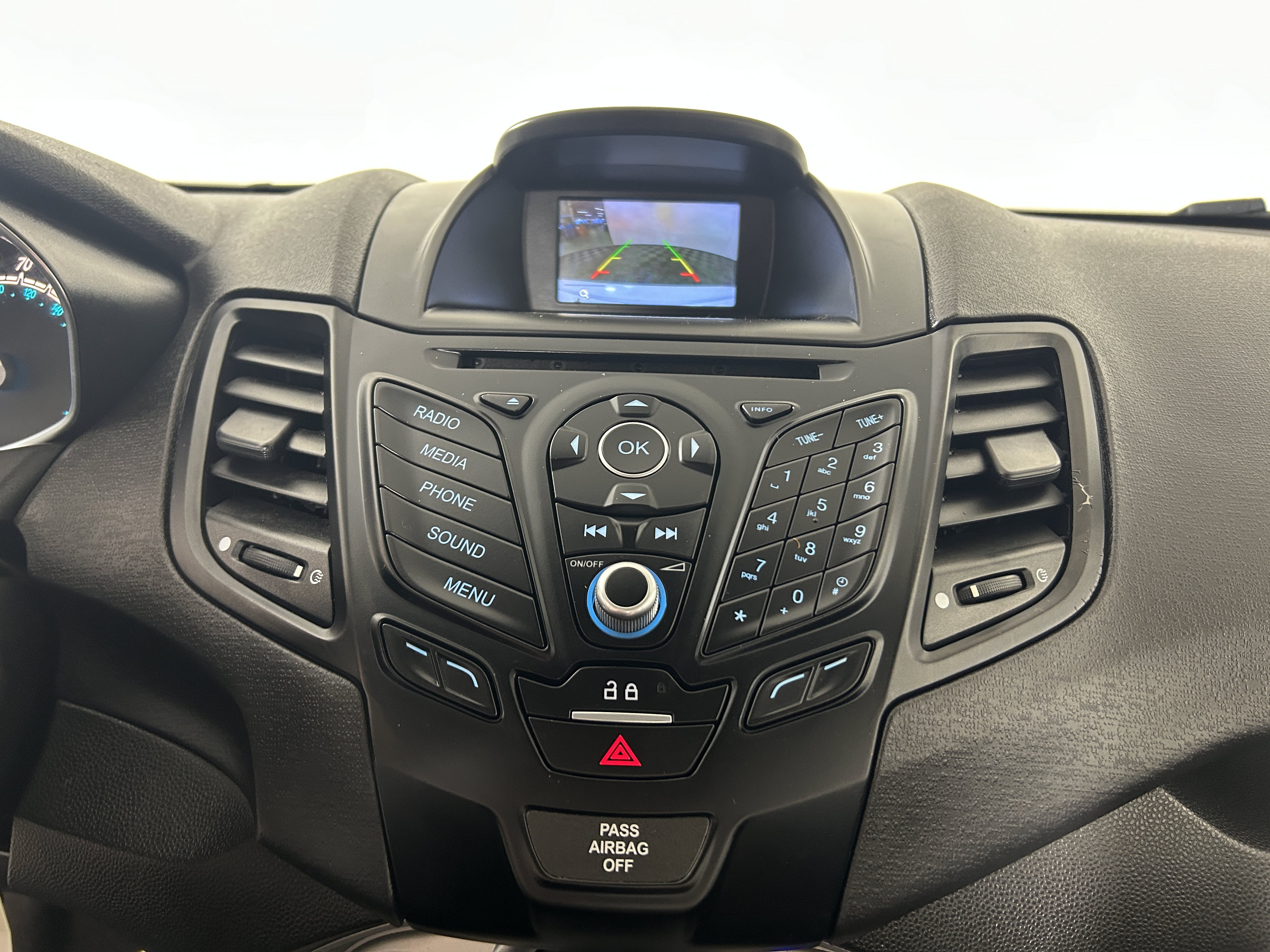 Used 2019 Ford Fiesta SE FWD image 16