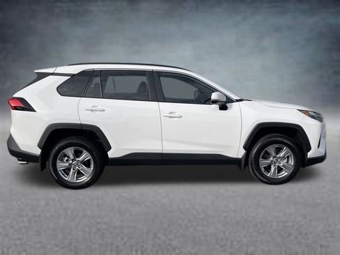 Used 2024 Toyota RAV4 XLE w/ Convenience Package image 4