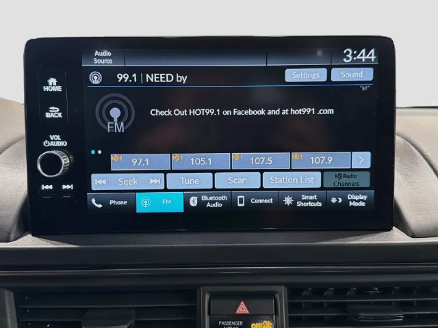 Used 2025 Honda Pilot TrailSport image 19