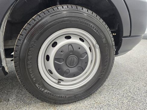 Used 2018 Ford Transit 250 250 Van Low Roof w/Sliding Pas image 32
