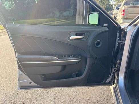 Used 2018 Dodge Charger R/T Scat Pack RWD image 10