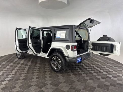 Used 2023 Jeep Wrangler Sahara image 20