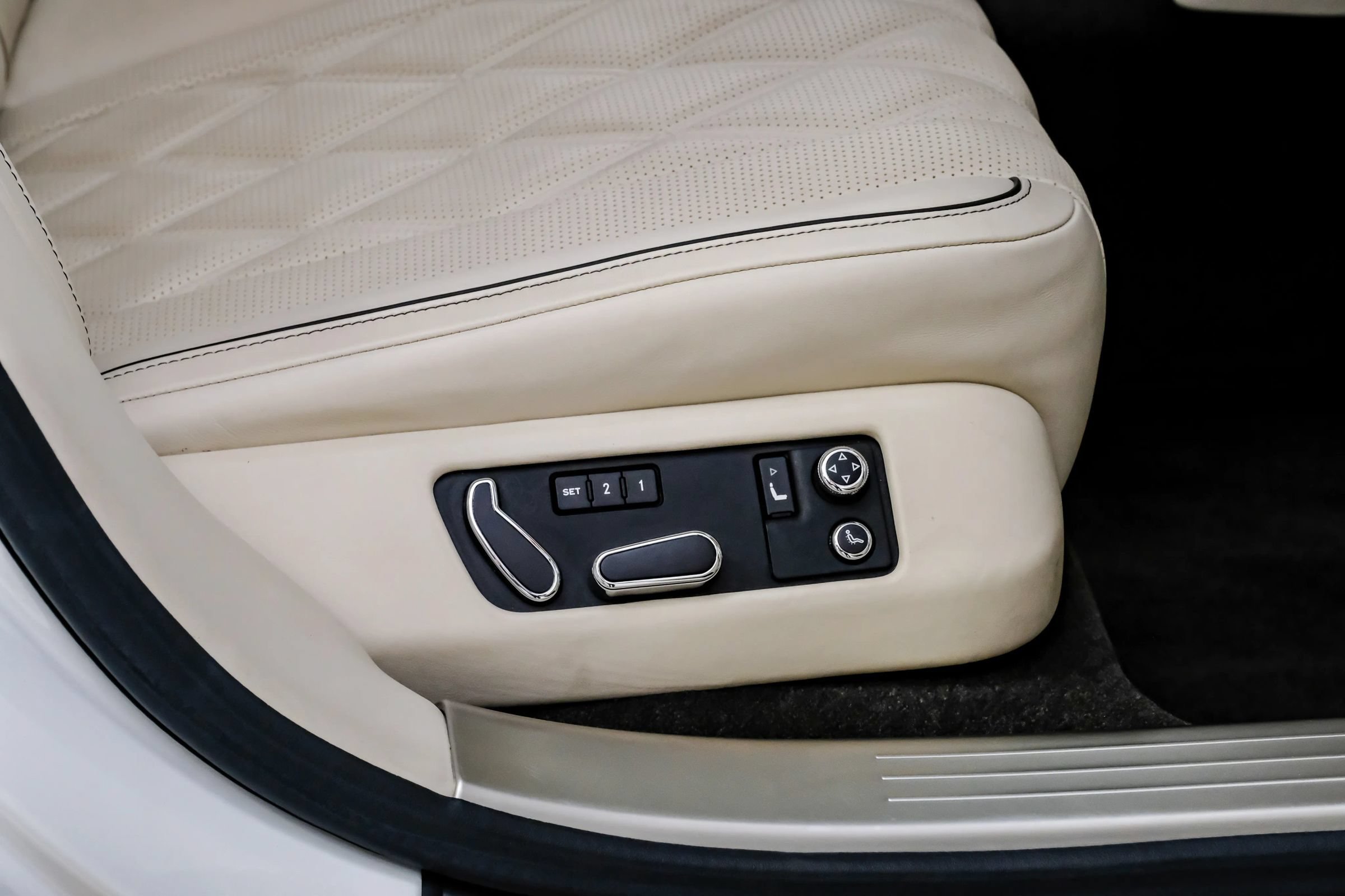 Used 2016 Bentley Flying Spur W12 AWD/4WD image 36