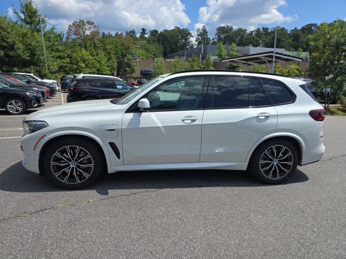 Used 2023 BMW X5 xDrive45e w/ Executive Package AWD/4WD image 6