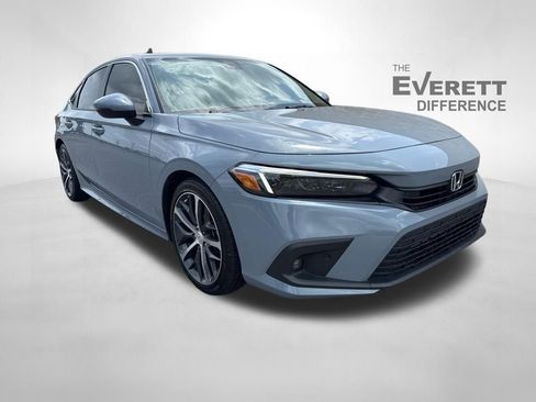 Used 2024 Honda Civic Touring image 3