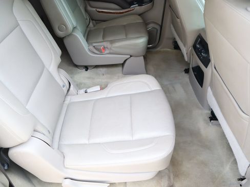 Used 2017 Chevrolet Suburban Premier AWD/4WD image 51