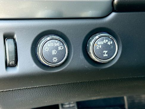 Used 2020 Chevrolet Tahoe LT w/ Luxury Package image 11