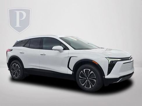 New 2026 Chevrolet Blazer EV LT AWD/4WD image 2