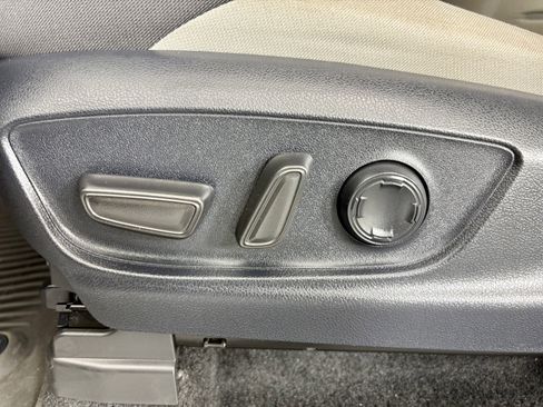 Used 2024 Toyota Tacoma TRD Sport w/ TRD Sport Upgrade Package image 13