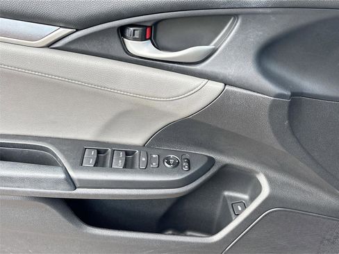 Used 2017 Honda Civic EX-L image 18