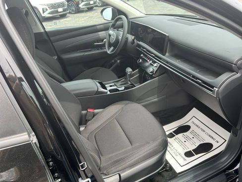 Certified 2025 Hyundai Tucson SEL FWD image 28