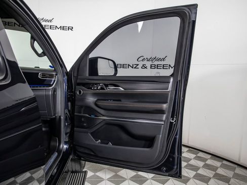 Used 2023 Jeep Grand Wagoneer Series III w/ Rear Seat Video Group 1 image 21