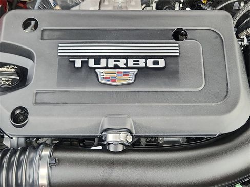 Certified 2024 Cadillac XT4 Sport image 21