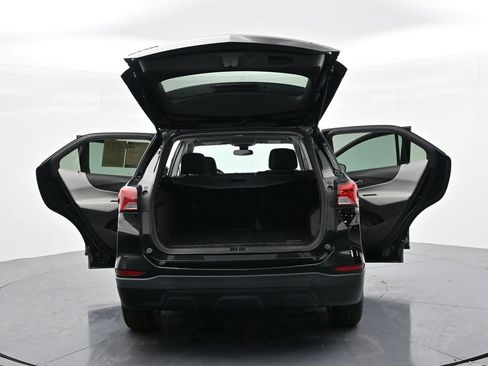 Used 2023 Chevrolet Equinox LS w/ LS Convenience Package image 27