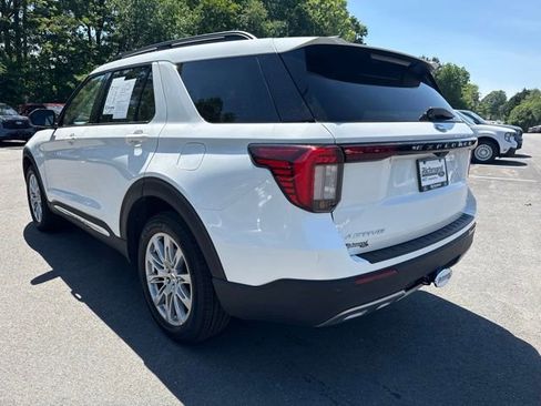 Used 2025 Ford Explorer Active w/ Active Comfort Package AWD/4WD image 3
