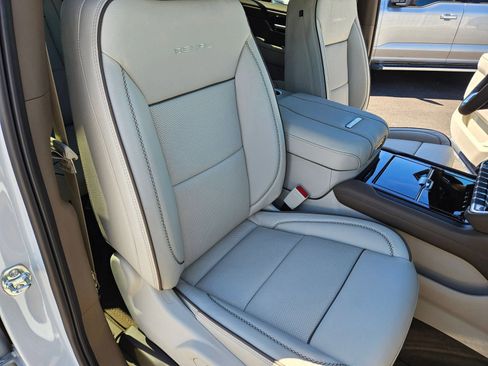 New 2026 GMC Yukon Denali AWD/4WD image 30