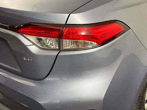 Used 2021 Toyota Corolla LE FWD image 33