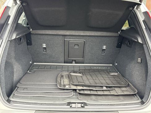 Used 2023 Volvo XC40 B5 Plus w/ Driver Assist Package image 38