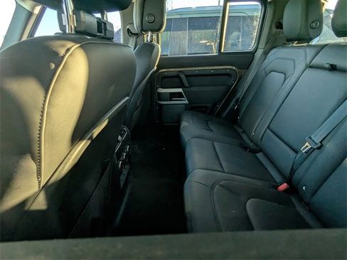 Used 2023 Land Rover Defender 110 S image 9