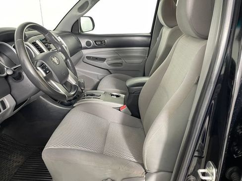 Used 2012 Toyota Tacoma PreRunner w/ SR5 Pkg RWD image 2