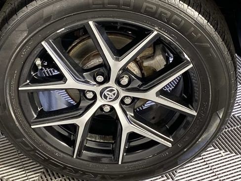 Used 2017 Toyota RAV4 SE AWD/4WD image 27
