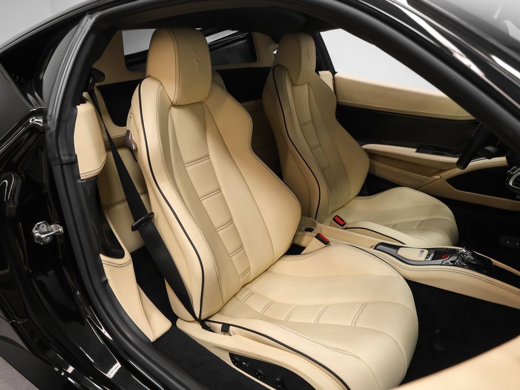 Used 2010 Ferrari 458 Italia Coupe RWD image 16