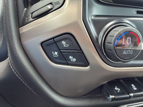 Used 2018 GMC Sierra 2500 Denali w/ Duramax Plus Package AWD/4WD image 38