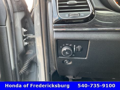 Used 2021 Jeep Grand Cherokee Trailhawk w/ Premium Lighting Group AWD/4WD image 42